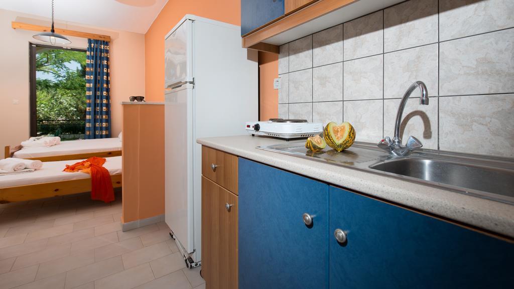 Helen&Theo Studios Laganas Habitación foto